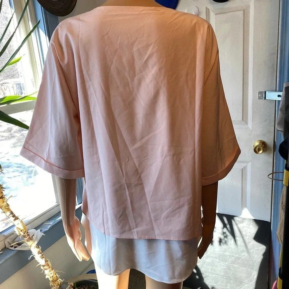 Lightweight Pink white blouse women size L - Picture 2 of 6